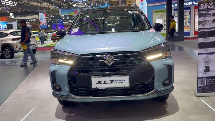 Suzuki XL7 Hybrid 2026 với giá bán quy đổi khoảng 371 triệu đồng tại thị trường Indonesia. Ảnh: Tổng hợp