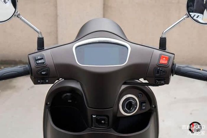 Xe được trang bị động cơ xi-lanh đơn, dung tích 150cc