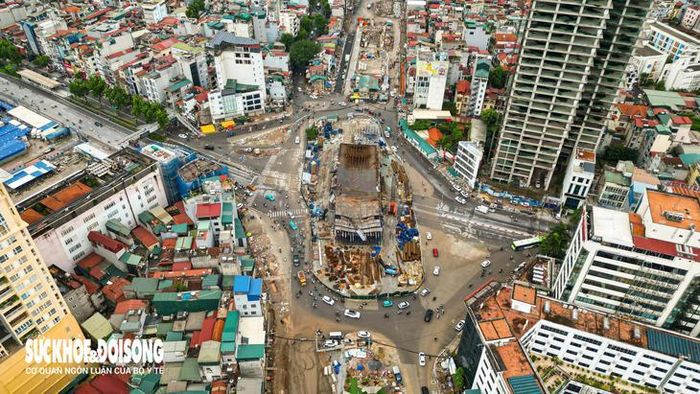 Ngày 6/8, Phó Bí thư Thường trực Thành ủy Hà Nội - Nguyễn Trọng Đông - Trưởng ban Chỉ đạo giải phóng mặt bằng các dự án đầu tư trên địa bàn thành phố Hà Nội đã kiểm tra, đôn đốc tiến độ một số dự án trọng điểm. Đoàn đã kiểm tra thực địa các dự án: Hạng mục cầu vượt nút giao Nguyễn Chí Thanh - Dự án đường Vành đai 1 và tuyến đường sắt đô thị số 5