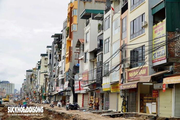 Theo đại diện nhà thầu thi công dự án, đến nay khối lượng thi công đạt khoảng 70%. Dù gặp một số khó khăn nhất định nhưng nhà thầu vẫn huy động tối đa máy móc, nhân sự, nỗ lực thi công để bảo đảm tiến độ đề ra.