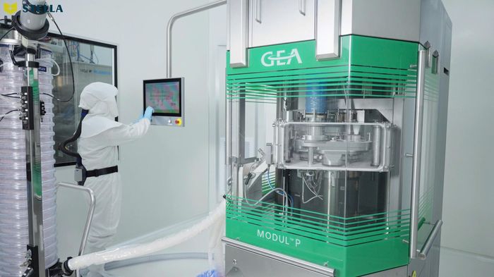 Ngành dược được xác định là một trong những ngành công nghiệp mũi nhọn, đóng góp trực tiếp vào sự phát triển kinh tế - xã hội của đất nước. Ảnh: Cục QLD