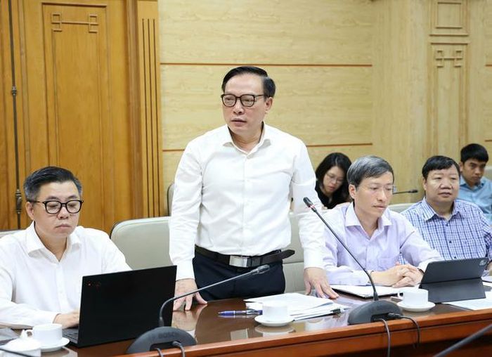 Lãnh đạo Cục Phòng bệnh và Viện Vệ sinh dịch tễ Trung ương, Viện Sốt rét - Ký sinh trùng - Côn trùng Trung ương phát biểu.  Ảnh: Trần Minh
