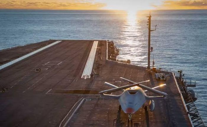 Báo cáo Mua sắm Lựa chọn Hiện đại hóa (MSAR) công bố trong năm 2026 cho biết UAWC trên USS Theodore Roosevelt hoàn tất khả năng triển khai MQ-25 vào tháng 3/2026.