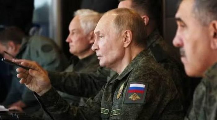 Ông đồng thời đánh giá cao hoạt động của cánh quân Đông tại phía nam tỉnh Donetsk và các khu vực Nga kiểm soát ở tỉnh Zaporizhzhia.