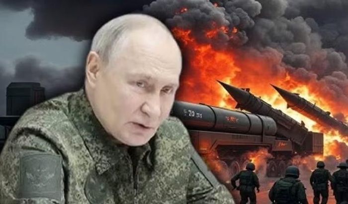 Tại các mặt trận miền đông và miền nam Ukraine, Nga cũng điều chỉnh nhân sự chỉ huy. Tướng Andrei Ivanayev được bổ nhiệm làm Tư lệnh cánh quân Trung tâm, trong khi tướng Pyotr Bolgarev trở thành Tư lệnh cánh quân Đông.
