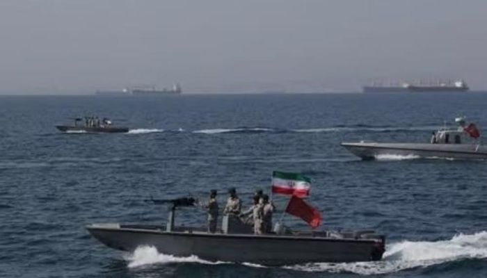 Vai trò của Iran trong cơ chế quản lý mới, lập trường của Lực lượng Vệ binh Cách mạng Hồi giáo Iran (IRGC), cơ chế kiểm tra tàu thuyền, khả năng Mỹ dỡ bỏ phong tỏa các cảng của Iran và việc khôi phục bản ghi nhớ ký hồi tháng 6 vẫn là những nút thắt chưa có lời giải.