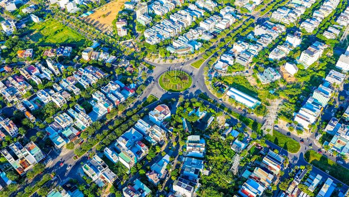  Khu vực phía nam trung tâm Đà Nẵng thu hút cộng đồng dân cư ngày một đông đúc nhờ hạ tầng bứt phá. Ảnh: Ánh Dương. 