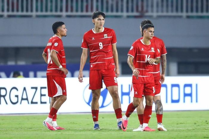 Đội hình đắt giá nhất giải không mang về kết quả tương xứng. Ảnh: Minh Chiến.