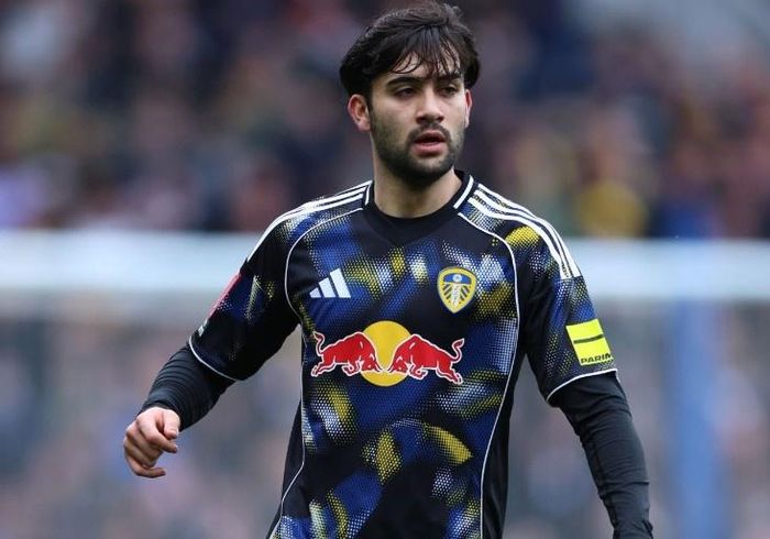 Facundo Buonanotte tiếp tục bị Brighton đem cho mượn. Bến đỗ lần này của tiền vệ 21 tuổi là Elche. Trước đó, anh bị đẩy sang Chelsea và Leeds chỉ trong mùa giải 2025/26.