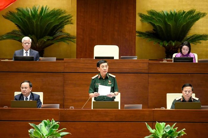 Đại tướng Phan Văn Giang, Phó Thủ tướng Chính phủ, Bộ trưởng Bộ Quốc phòng, phát biểu giải trình, làm rõ một số vấn đề đại biểu Quốc hội nêu