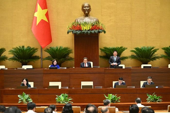 Quốc hội tiến hành thảo luận tại Hội trường về dự án Luật Dầu khí (sửa đổi)