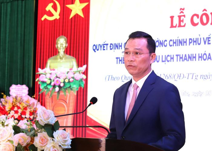 Phó Bí thư Tỉnh ủy, Chủ tịch UBND tỉnh Tô Anh Dũng phát biểu tại buổi lễ.