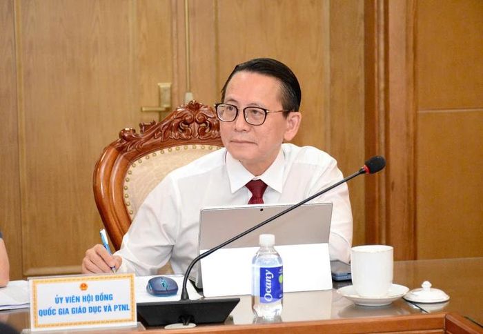 GS Dương Quý Sỹ: Trường lớn hơn phải là trường có hệ thống quản trị tốt hơn