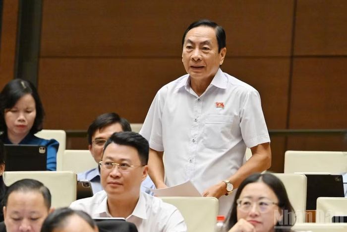 Đại biểu Phạm Văn Hòa (Đoàn Đồng Tháp).