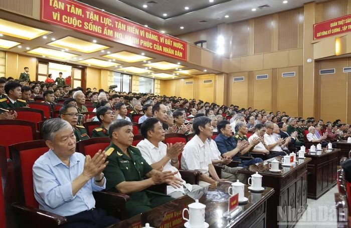Các đại biểu dự Lễ kỷ niệm. (Ảnh: TUẤN DŨNG)