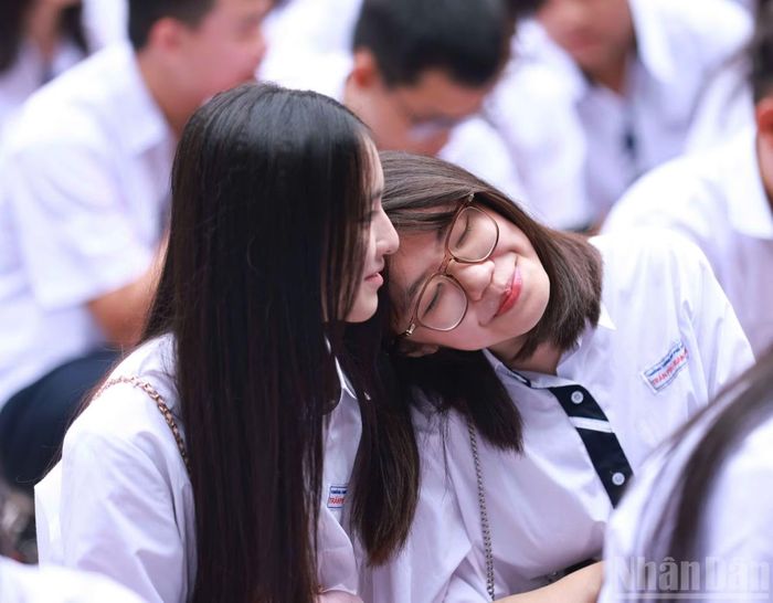 “Chào 10 - The Serendipity 2026” mang đến cho những cuộc gặp gỡ ý nghĩa và những khoảnh khắc đầu tiên đáng nhớ dưới mái Trường trung học phổ thông Trần Phú - Hoàn Kiếm.