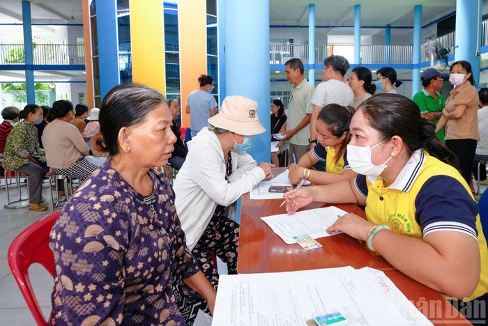 Việc ứng dụng công nghệ giúp giảm nguy cơ sai sót, rút ngắn thời gian thực hiện các bước khám và góp phần nâng cao độ chính xác trong quản lý thông tin sức khỏe người dân.