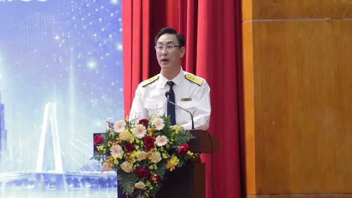 Trưởng Thuế Thành phố Hồ Chí Minh Đoàn Minh Dũng phát biểu ý kiến tại lễ công bố Tổng đài AI và tích hợp thông tin thuế lên các nền tảng thanh toán số. (Ảnh: Lê Tú)