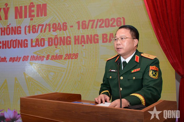 Thiếu tướng Nguyễn Hữu Ngọc, Tư lệnh Binh đoàn 12 phát biểu chỉ đạo.