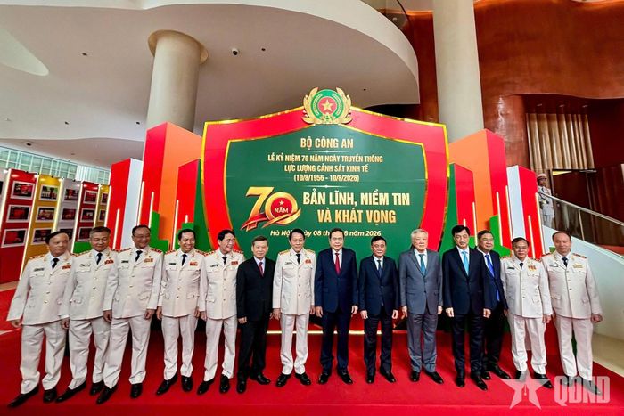  Chủ tịch Quốc hội Trần Thanh Mẫn cùng các đại biểu tham dự lễ kỷ niệm. Ảnh: VŨ HIẾU