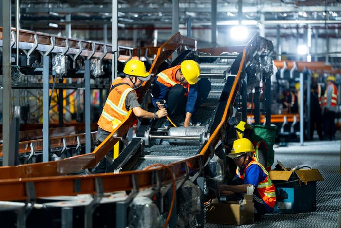 Thiết bị hiện đại bên trong nhà ga đã được khẩn trương lắp đặt. 