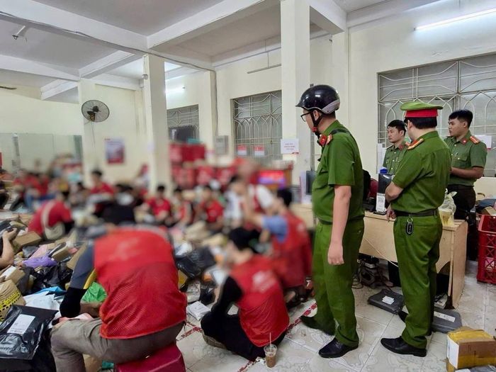 Test nhanh ma túy đối với các shipper công nghệ và nhân viên giao hàng.