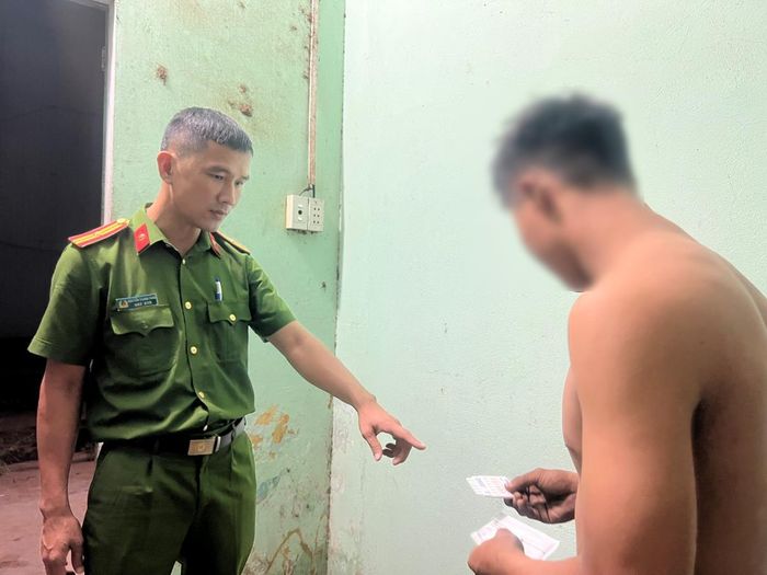 Các tổ công tác tập trung nhóm đối tượng thanh thiếu niên.