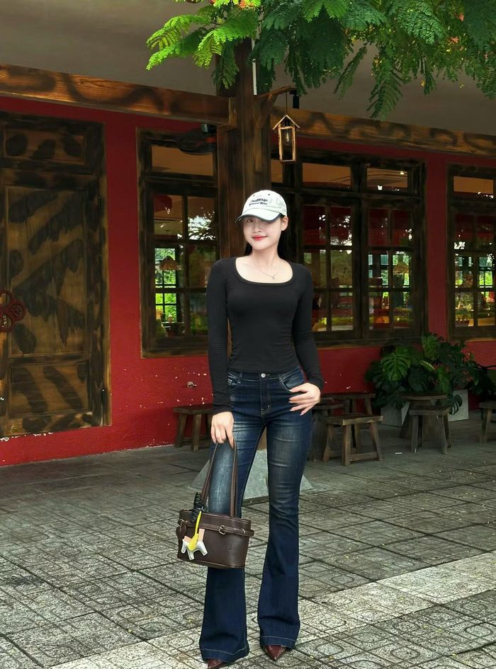 Hạnh sở hữu nhiều thành tích tại các giải đấu thuyền truyền thống.