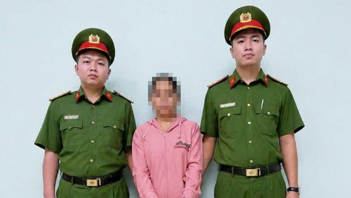 Cơ quan điều tra đã bắt khẩn cấp với bảo mẫu liên quan. Ảnh: CA