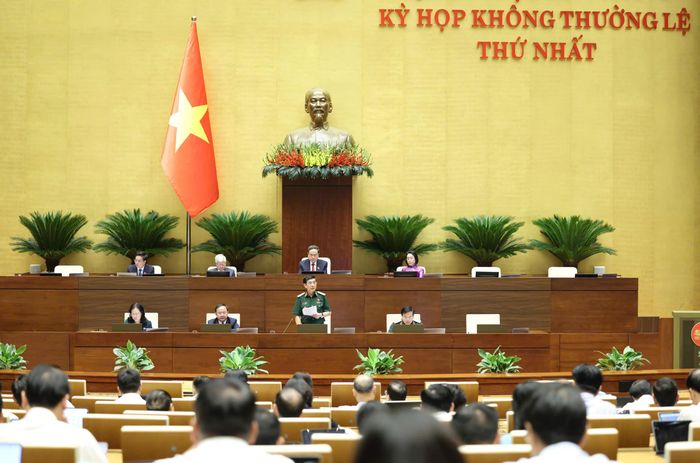 Quang cảnh phiên họp, sáng 8-8. Ảnh: QUANG PHÚC