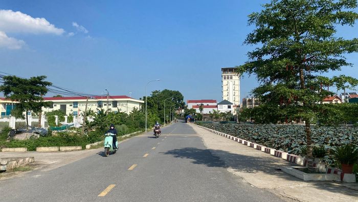 Sau chuỗi ngày mưa, nắng nóng tái xuất tại Hà Nội từ chiều 8-8, nền nhiệt tăng dần. Ảnh: PHÚC HẬU
