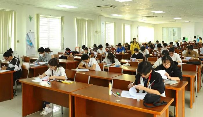 Hoạt động thỉnh giảng từng bước được đặt trong một quy trình quản lý có tiêu chuẩn, có giới hạn và có trách nhiệm rõ ràng.