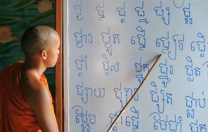 Người dạy chữ viết, tiếng nói dân tộc thiểu số ở An Giang được hỗ trợ 30.000 đồng/tiết.