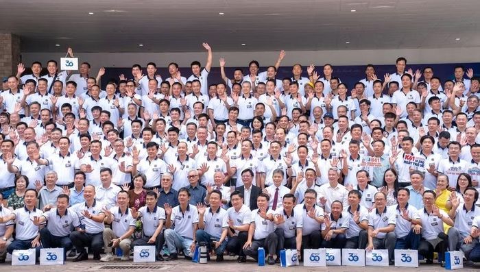 Chương trình kỷ niệm 30 năm ngày nhập trường của tập thể khóa 41 không chỉ là một điểm chạm của ký ức thanh xuân mà còn khẳng định tinh thần gắn bó, nghĩa tình sâu đậm của những "người xây dựng". Ảnh: Lê Vượng.