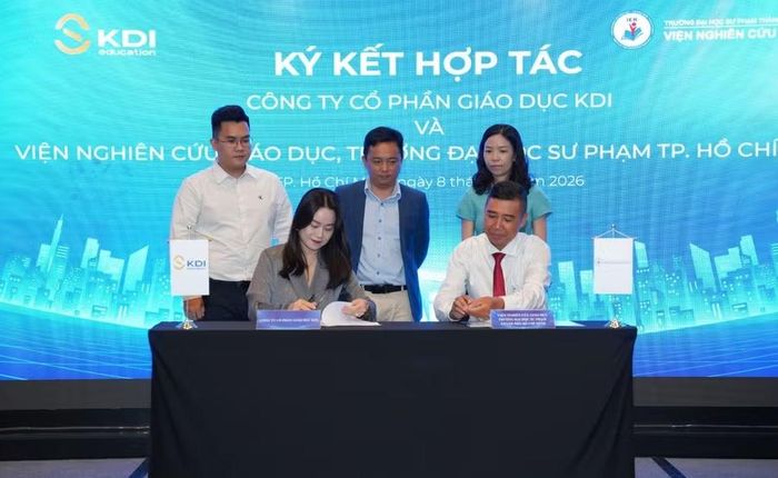 Trong khuôn khổ hội thảo diễn ra Lễ ký kết giữa Viện Nghiên cứu Giáo dục-Trường Đại học Sư phạm TPHCM và Công ty cổ phần giáo dục KDI nhằm mở rộng hợp tác nghiên cứu, đổi mới sáng tạo, phát triển năng lực số và AI trong giáo dục.