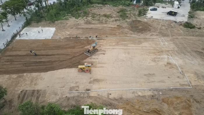 Mặt bằng được dọn dẹp sạch sẽ.