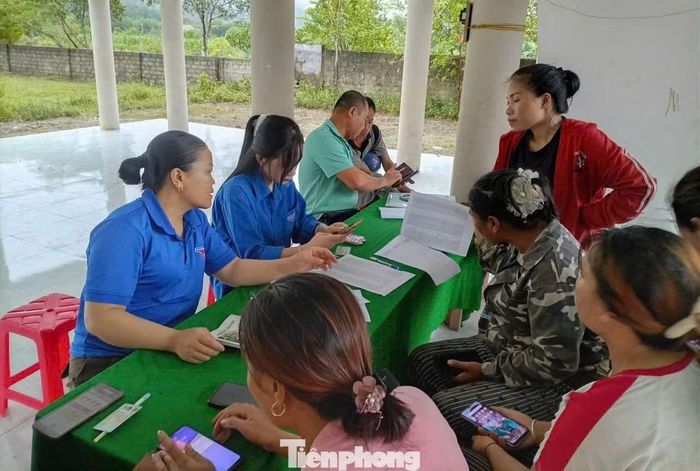 Từ những phần việc cụ thể, tuổi trẻ Nghệ An đang góp sức đưa chuyển đổi số đến gần hơn với đời sống. Mỗi tài khoản VNeID được kích hoạt, mỗi dữ liệu được cập nhật chính xác hay mỗi người dân biết sử dụng dịch vụ công trực tuyến đều là một bước tiến trong xây dựng chính quyền số, xã hội số và công dân số.