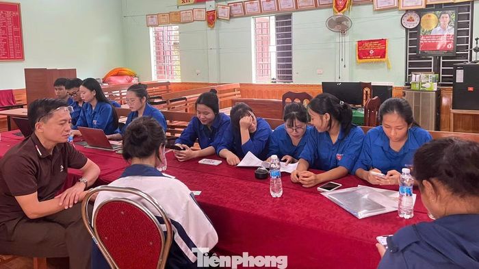 Không chỉ tình nguyện bằng sức trẻ, đoàn viên, thanh niên hôm nay còn phát huy tri thức, kỹ năng và công nghệ, trở thành những “tình nguyện viên số” đồng hành cùng chính quyền và Nhân dân trong hành trình chuyển đổi số.
