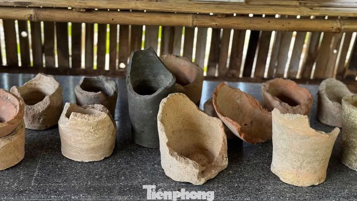 Các mẫu gốm cổ được phát hiện ở Gò Cỏ.