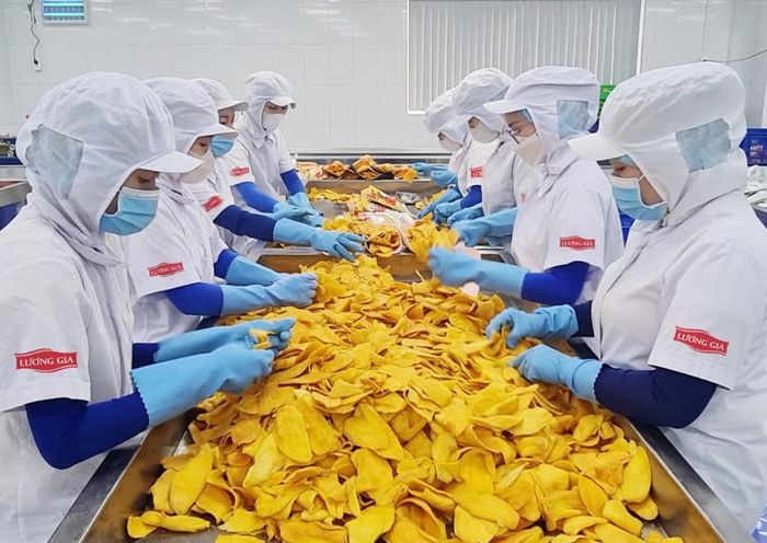 Doanh nghiệp cần tìm thêm những kênh huy động vốn để phát triển sản xuất kinh doanh.