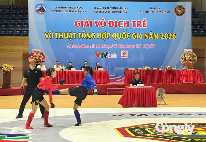 Ngay sau lễ khai mạc, các vận động viên bước vào vòng tranh tài.