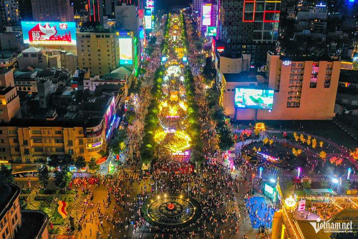 Tết Nguyên đán là kỳ nghỉ lễ dài nhất trong năm của người lao động. Ảnh minh họa: Nguyễn Huế