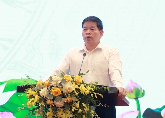  Ông Lương Văn Việt, Giám đốc Sở Giáo dục và Đào tạo thông tin về kế hoạch sắp xếp các cơ sở giáo dục. Ảnh: HN