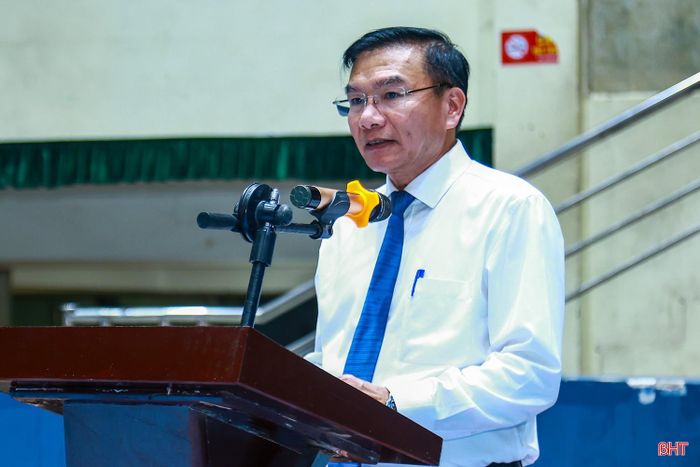 Ông Trần Xuân Lương - Phó Giám đốc Sở VH-TT&DL Hà Tĩnh, Trưởng ban Tổ chức giải phát biểu khai mạc.