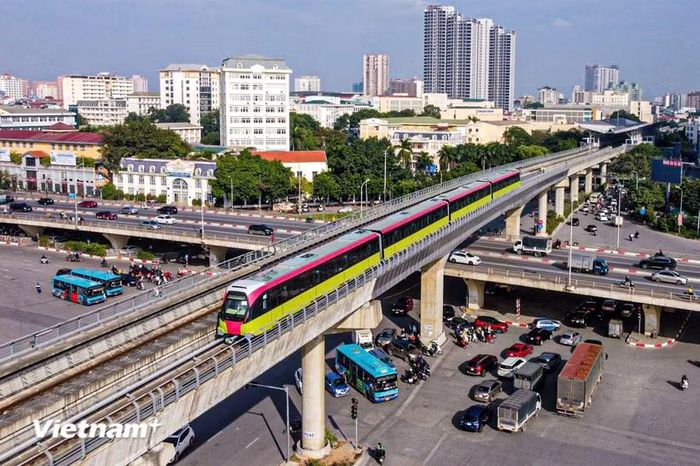 Metro Nhổn-Ga Hà Nội đã “cõng” hơn 14 triệu lượt khách sau 2 năm khai thác. (Ảnh: PV/Vietnam+)