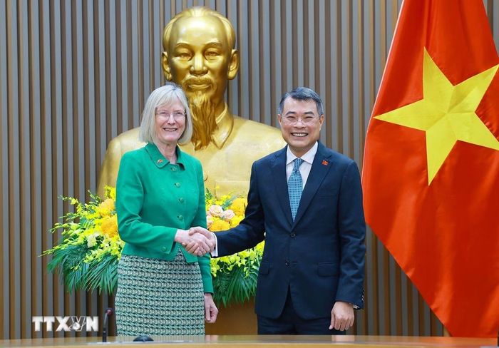 Thủ tướng Lê Minh Hưng tiếp bà Gillian Bird, Đại sứ Australia tại Việt Nam. (Ảnh: Dương Giang/TTXVN)