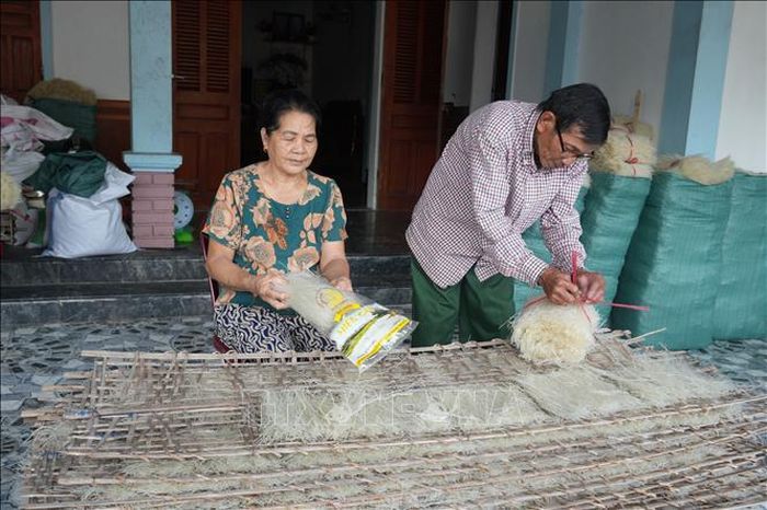 Sản phẩm miến Quy Chính, xã Nam Đàn đạt sản phẩm OCOP 3 sao nhưng vẫn gặp khó đầu ra cho sản phẩm. Ảnh: Bích Huệ/TTXVN