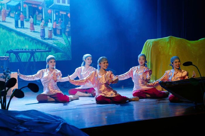 Các tiết mục nghệ thuật góp phần khắc họa vẻ đẹp lao động và đời sống của người dân vùng Đồng bằng sông Cửu Long.
