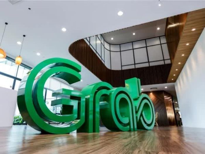 Grab bị phạt 1,36 tỷ đồng do mắc một loạt vi phạm về bảo vệ quyền lợi người tiêu dùng.