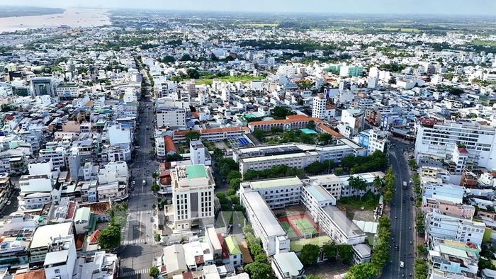 Long Xuyên được quy hoạch phát triển theo mô hình đa trung tâm mở, hướng tới đô thị xanh, thông minh và thích ứng với biến đổi khí hậu. Ảnh: Thanh Sang - TTXVN
